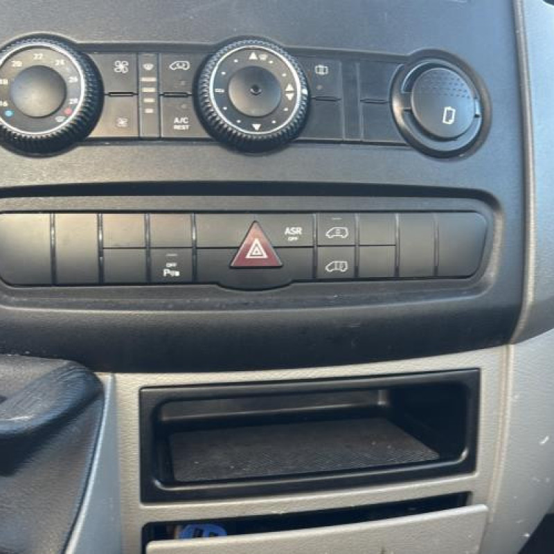 Poignee porte coffre droit VOLKSWAGEN CRAFTER 1 Photo n°18