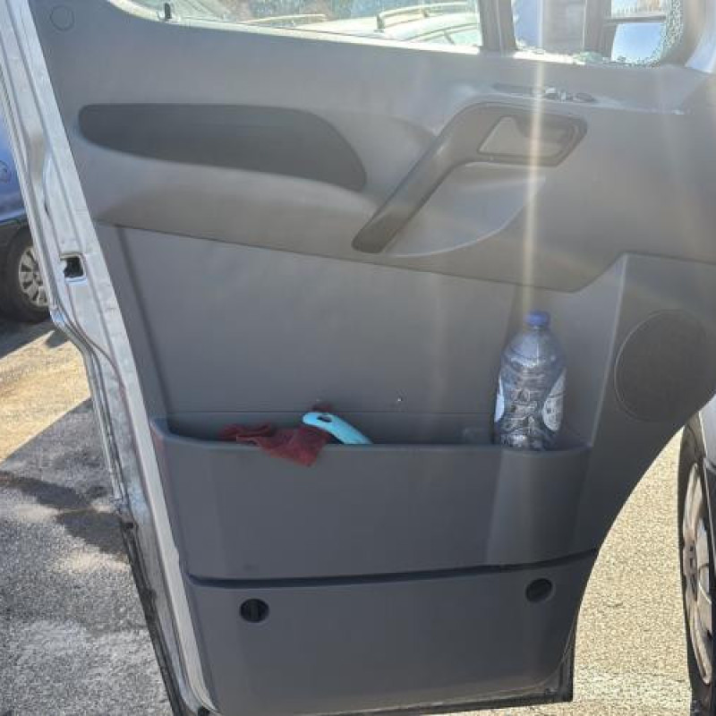 Attache ceinture avant droit VOLKSWAGEN CRAFTER 1 Photo n°12