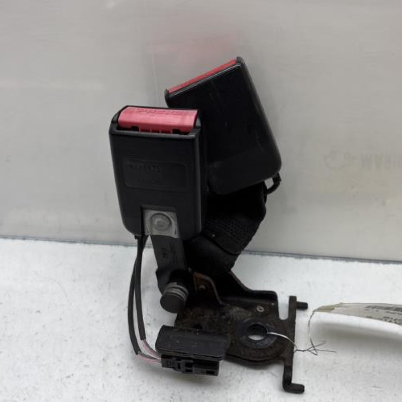 Attache ceinture arriere gauche RENAULT MEGANE 3 Photo n°1