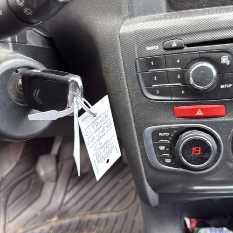 Feu arriere principal droit (feux) CITROEN C4 2 Photo n°16