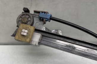 Leve vitre mecanique avant gauche PEUGEOT 106