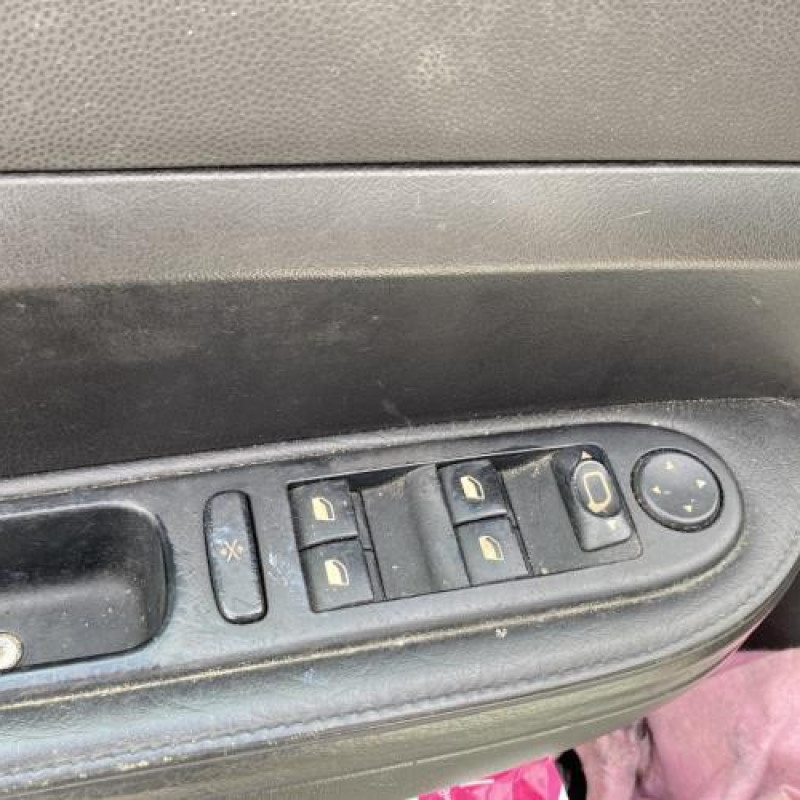 Serrure avant droit PEUGEOT 307 Photo n°14