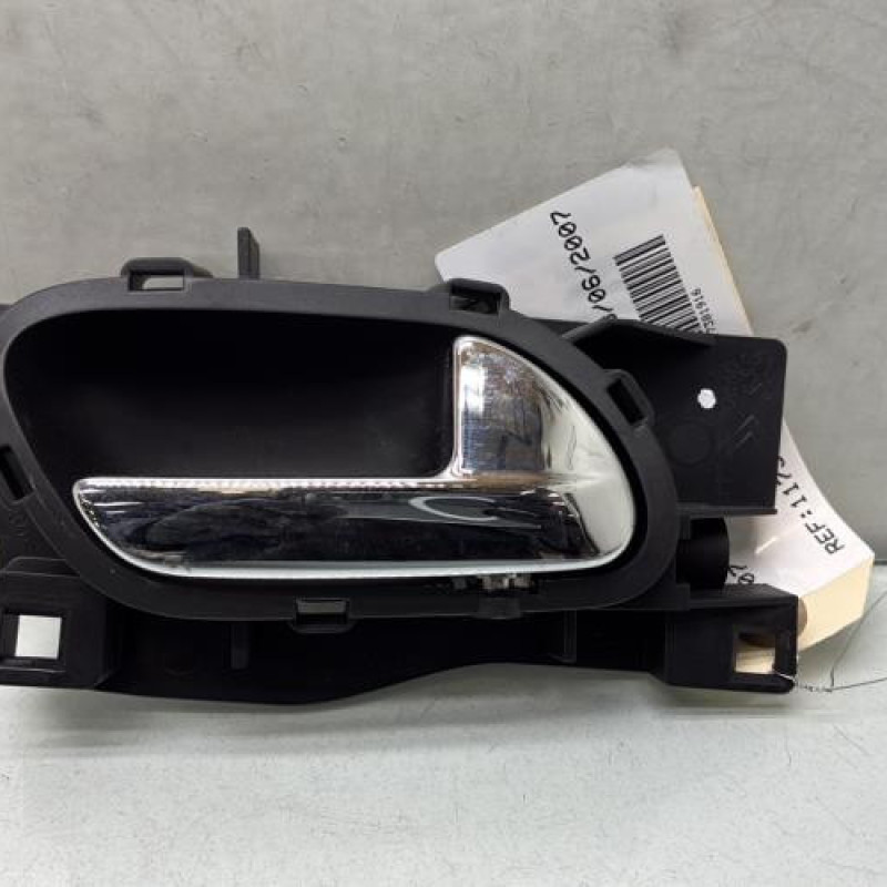 Poignee porte avant droit PEUGEOT 407 Photo n°1