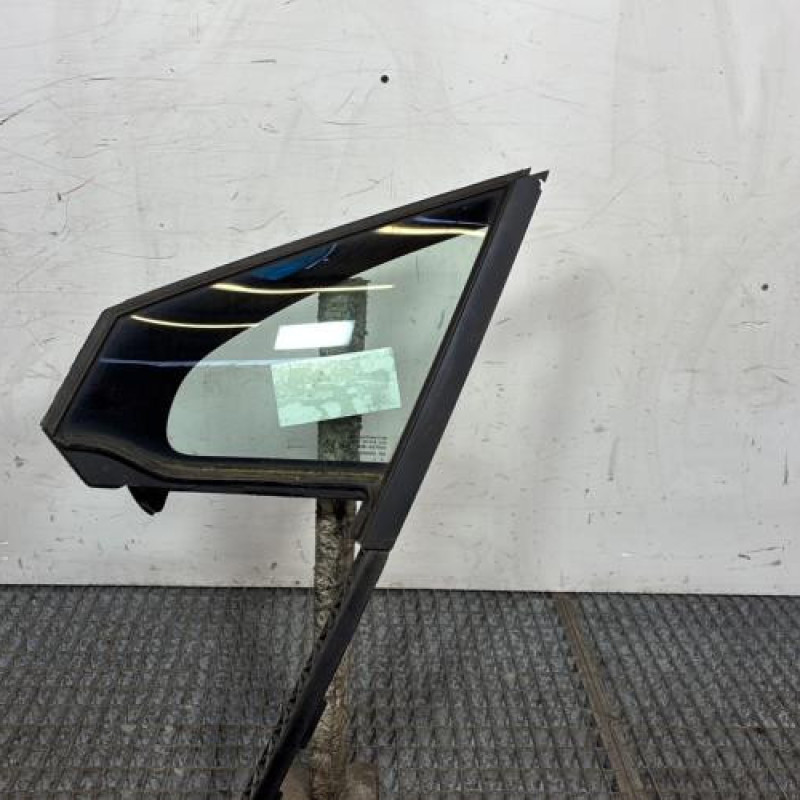 Custode avant droit (porte) PEUGEOT 208 1 Photo n°1