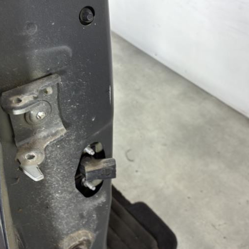 Porte avant droit PEUGEOT 208 1 Photo n°4