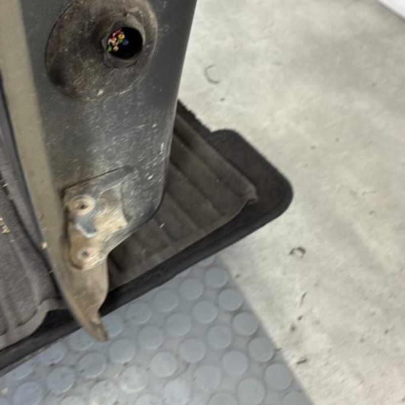 Porte avant droit PEUGEOT 208 1 Photo n°5