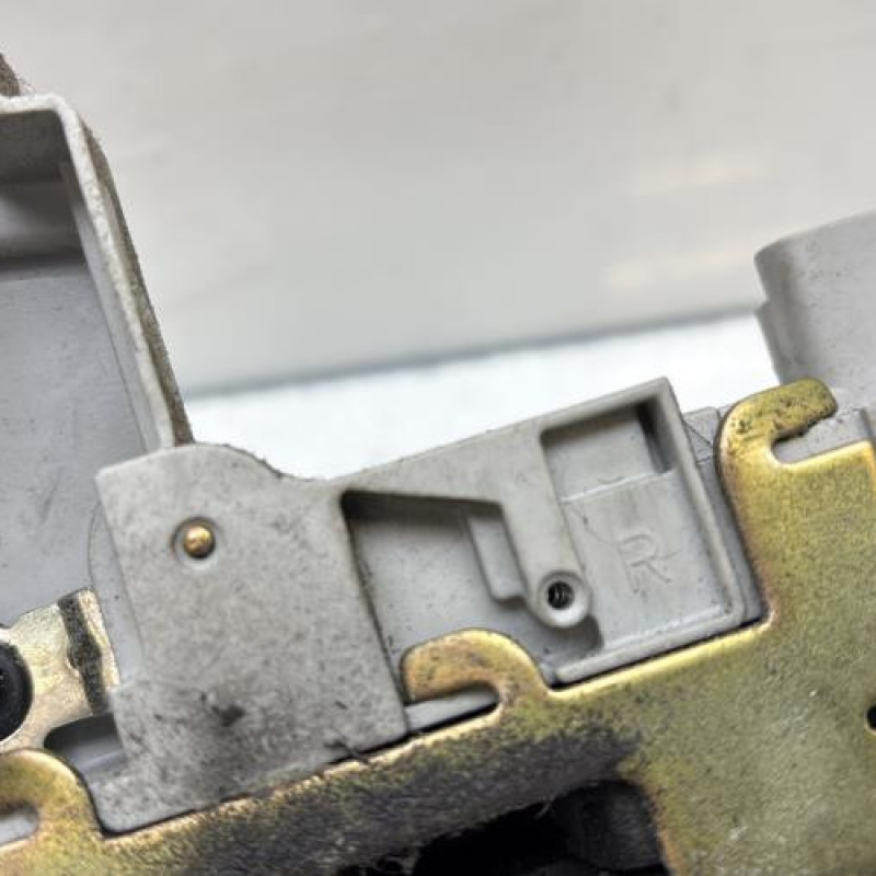 Serrure avant droit PEUGEOT 307 Photo n°4