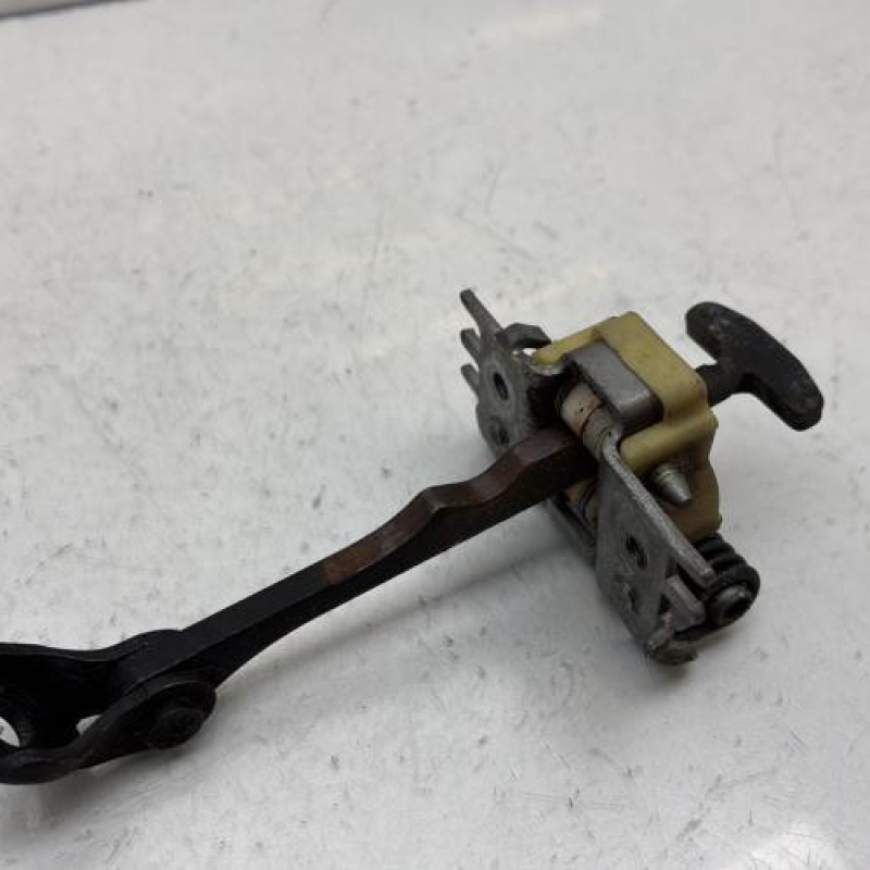 Arret de porte avant gauche RENAULT MEGANE 3 Photo n°1