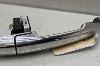 Poignee porte arriere droit SUZUKI BALENO 2 Photo n°1