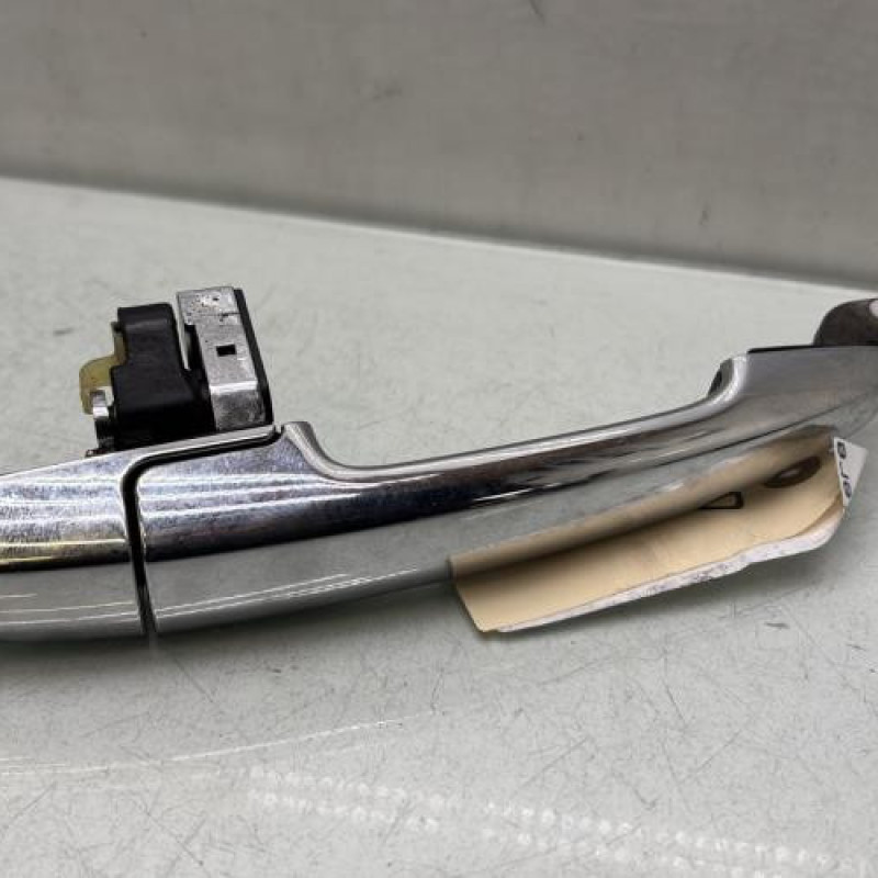 Poignee porte arriere droit SUZUKI BALENO 2 Photo n°1