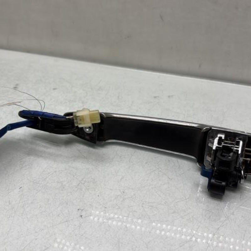 Poignee porte avant gauche SUZUKI BALENO 2 Photo n°3