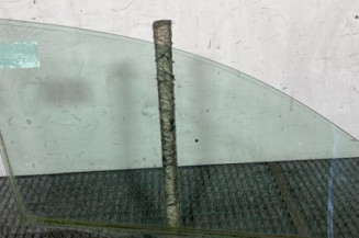 Vitre avant gauche MAZDA 3 1