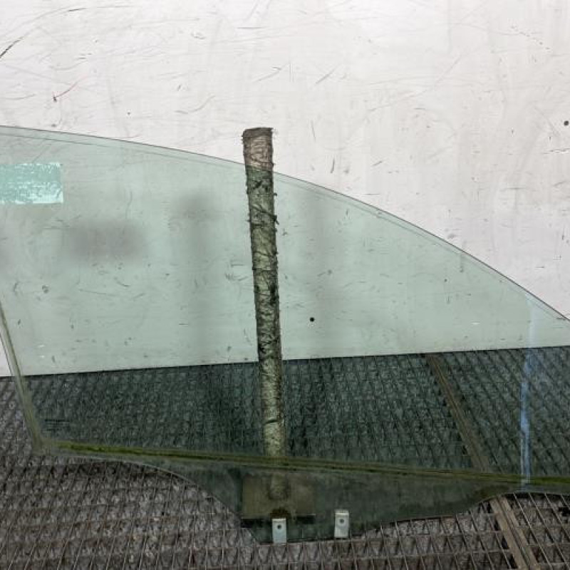 Vitre avant gauche MAZDA 3 1 Photo n°4