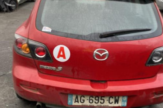 Vitre avant gauche MAZDA 3 1
