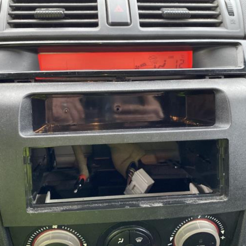 Vitre avant gauche MAZDA 3 1 Photo n°20