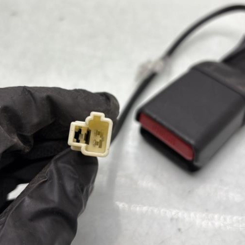 Attache ceinture arriere gauche SUZUKI BALENO 2 Photo n°2