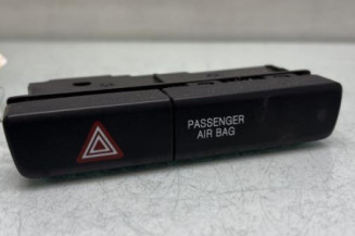 Bouton de warning SUZUKI BALENO 2 Photo n°1