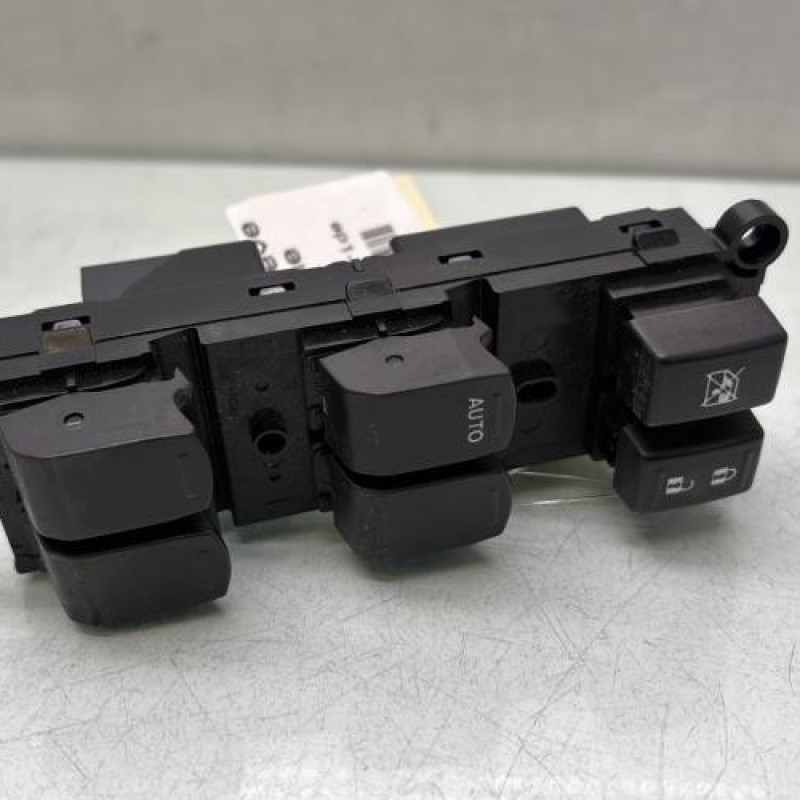 Interrupteur de leve vitre avant gauche SUZUKI BALENO 2 Photo n°1