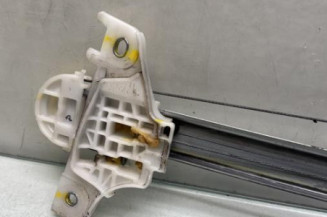 Leve vitre electrique arriere droit SUZUKI BALENO 2