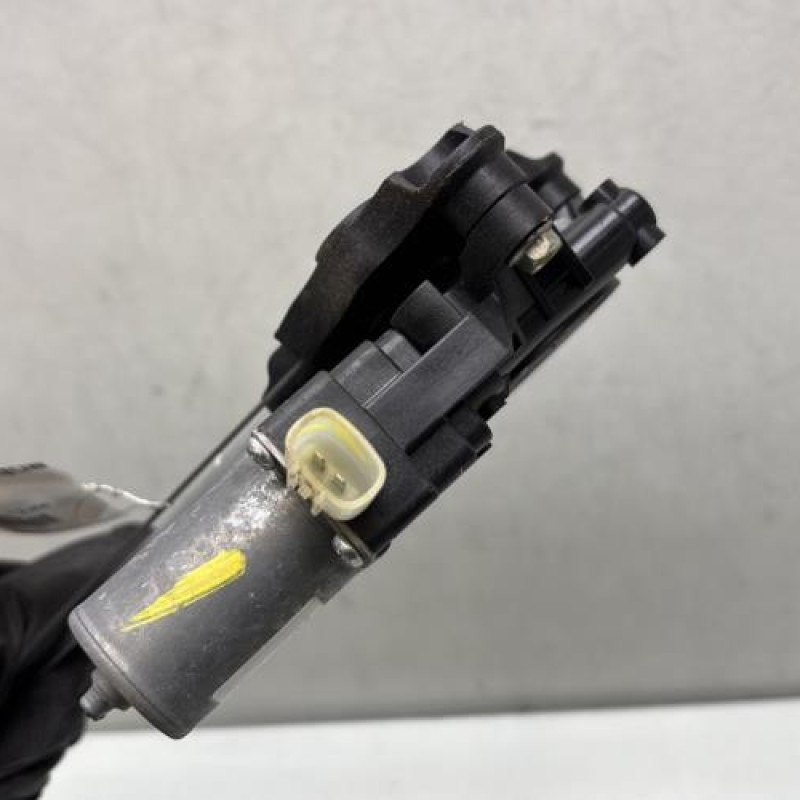 Leve vitre electrique arriere droit SUZUKI BALENO 2 Photo n°4