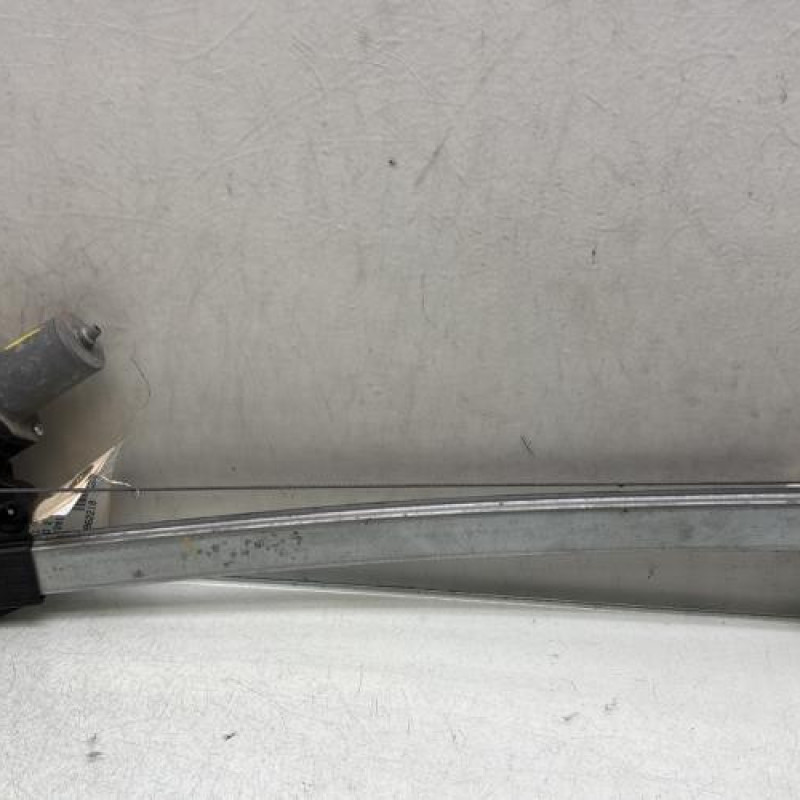 Leve vitre electrique arriere droit SUZUKI BALENO 2 Photo n°5