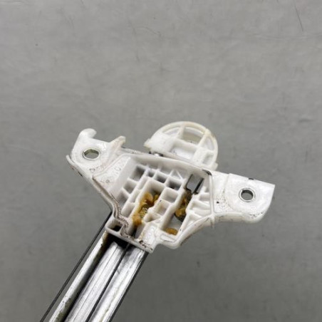 Leve vitre electrique arriere gauche SUZUKI BALENO 2