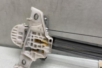 Leve vitre electrique avant droit SUZUKI BALENO 2
