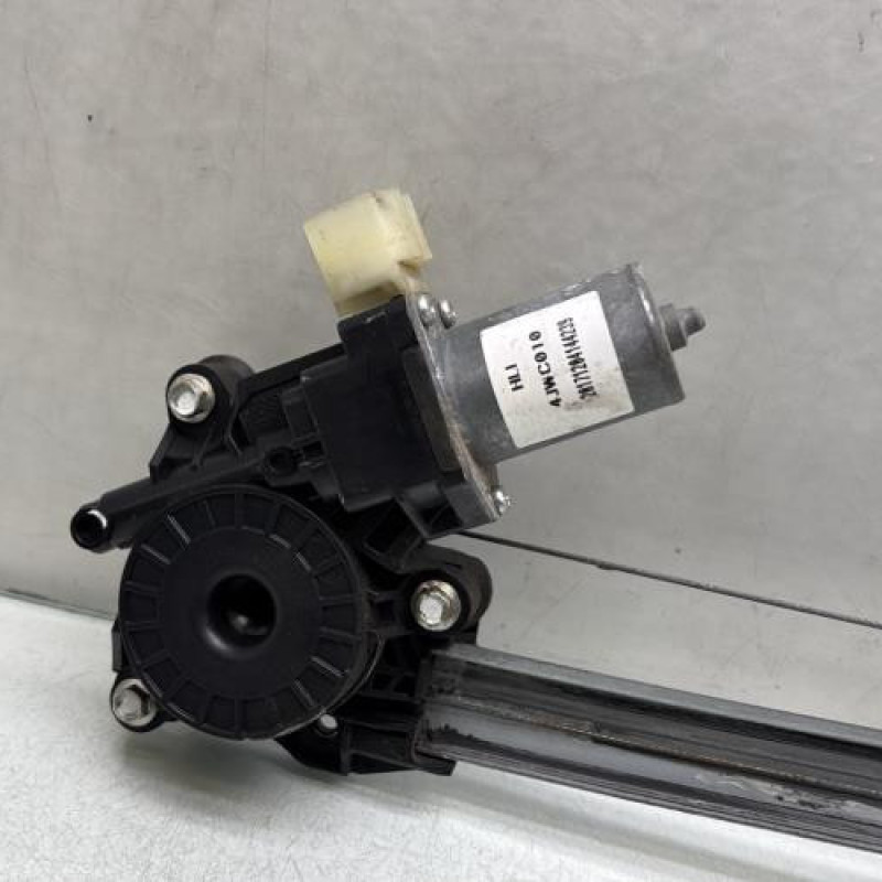 Leve vitre electrique avant gauche SUZUKI BALENO 2 Photo n°3