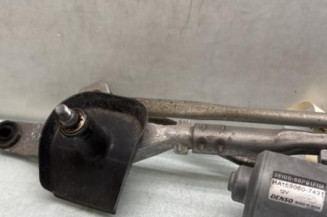 Moteur essuie glace avant SUZUKI BALENO 2