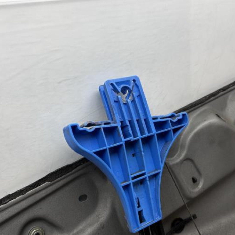 Leve vitre electrique arriere gauche VOLKSWAGEN GOLF 4 Photo n°6