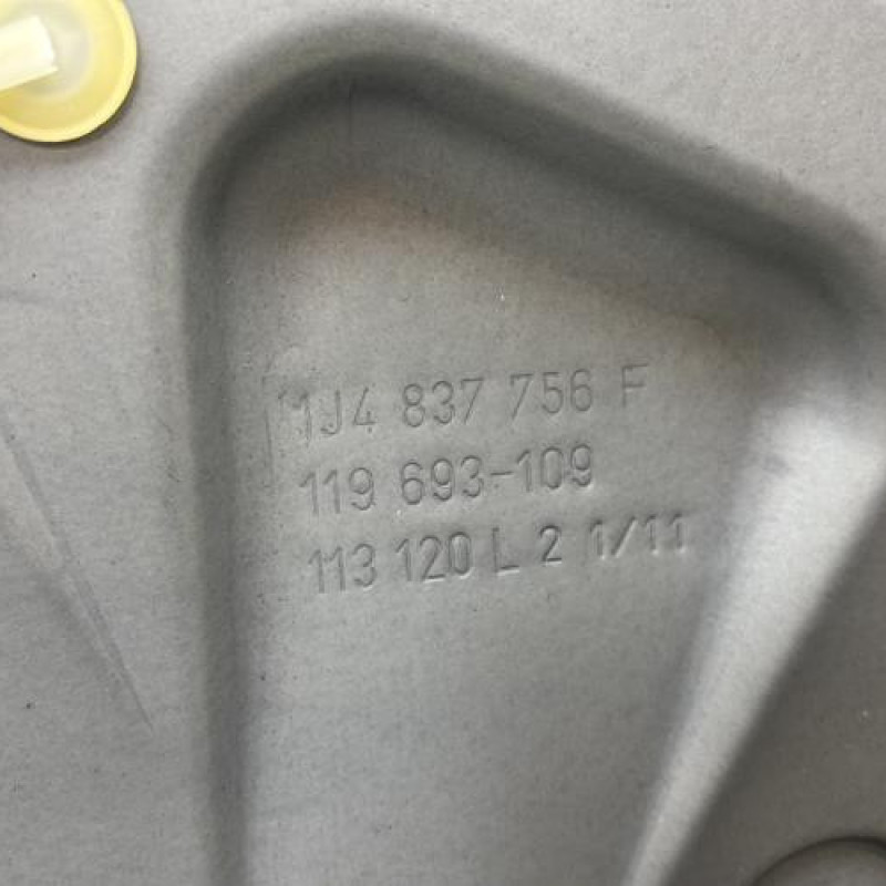 Leve vitre electrique avant droit VOLKSWAGEN GOLF 4 Photo n°3