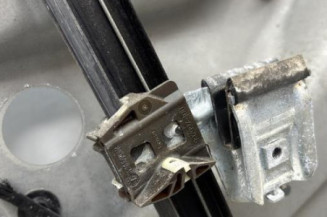 Leve vitre electrique avant droit VOLKSWAGEN GOLF 4