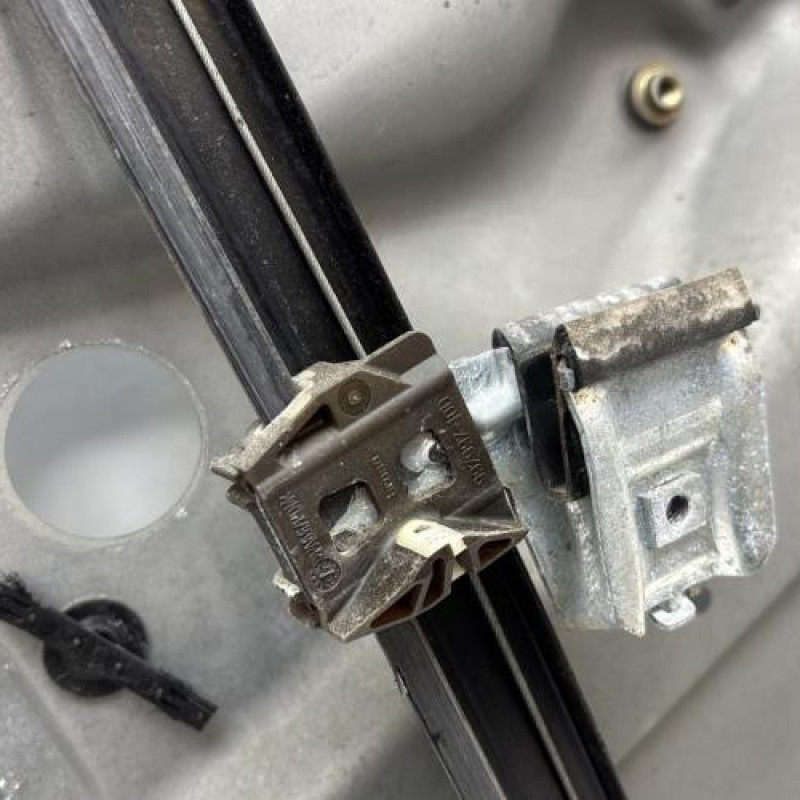 Leve vitre electrique avant droit VOLKSWAGEN GOLF 4 Photo n°7