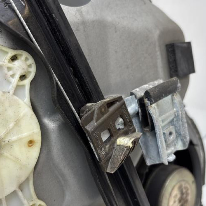 Leve vitre electrique avant droit VOLKSWAGEN GOLF 4 Photo n°8