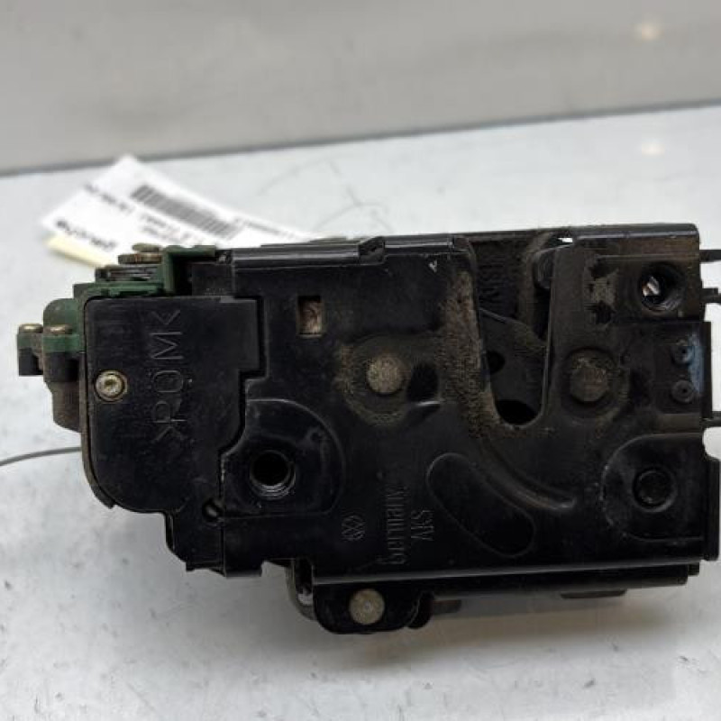 Serrure avant gauche VOLKSWAGEN GOLF 4 Photo n°5