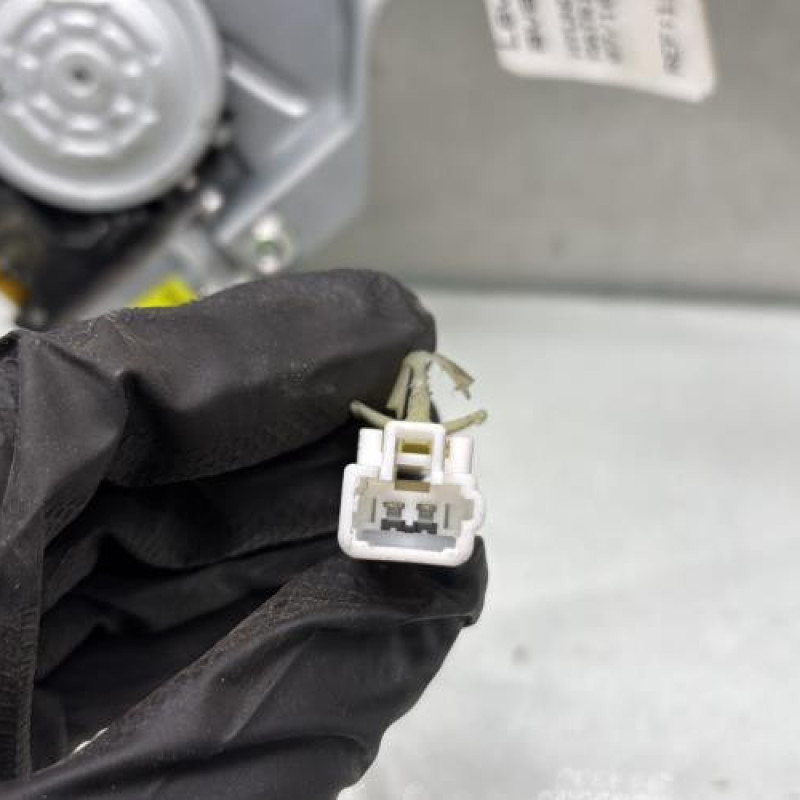 Leve vitre electrique avant gauche HYUNDAI MATRIX Photo n°2