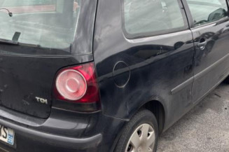 Poignee porte avant droit VOLKSWAGEN POLO 4