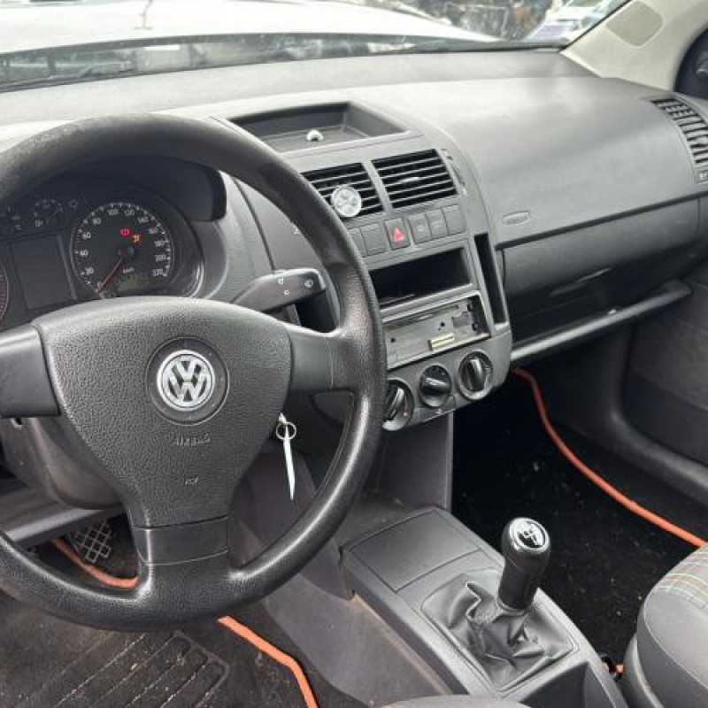 Poignee porte avant droit VOLKSWAGEN POLO 4 Photo n°19