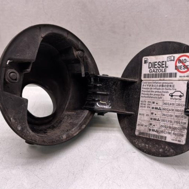 Trappe d'essence VOLKSWAGEN POLO 4 Photo n°3