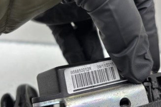 Pretensionneur de ceinture avant gauche RENAULT GRAND SCENIC 3