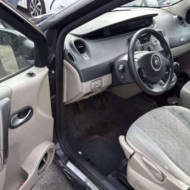 Feu arriere principal gauche (feux) RENAULT SCENIC 2 Photo n°14