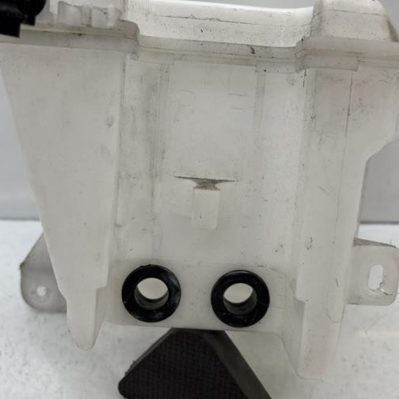 Vase de lave glace TOYOTA YARIS 3 Photo n°2