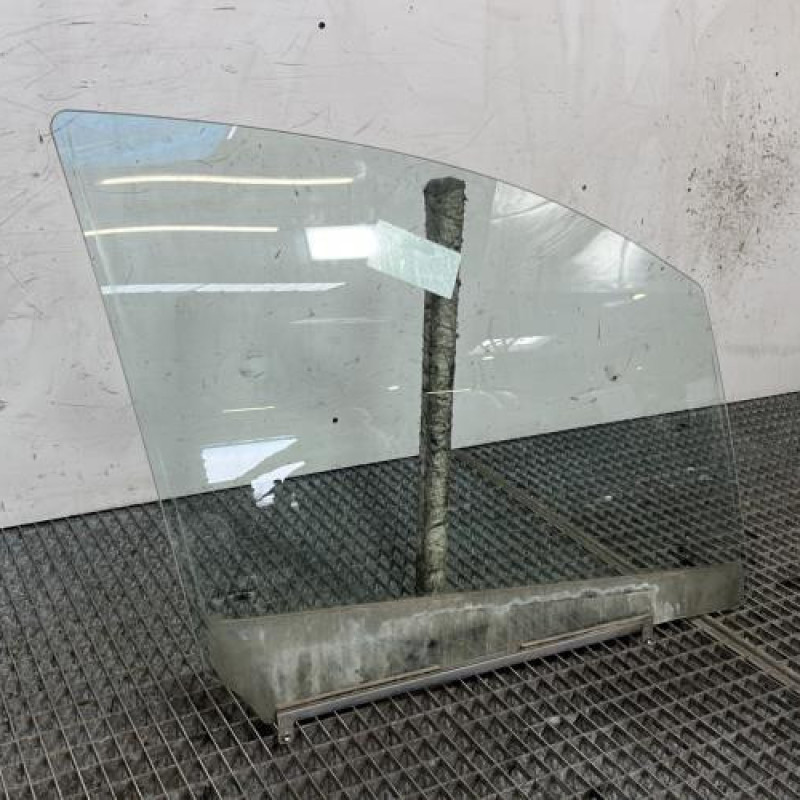 Vitre avant droit OPEL AGILA B Photo n°3