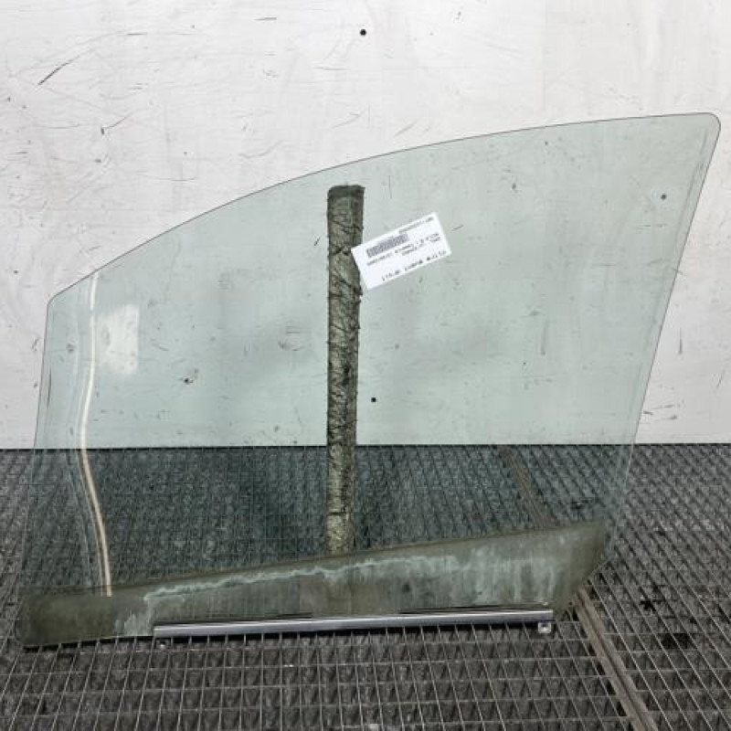 Vitre avant droit OPEL AGILA B Photo n°4