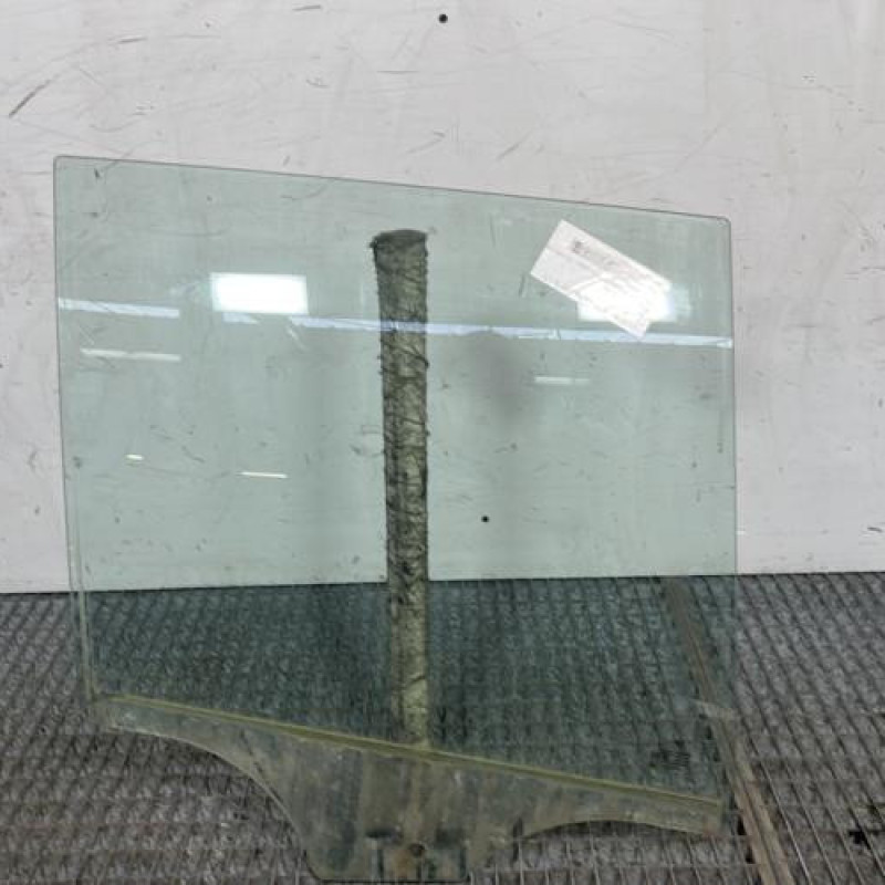 Vitre arriere droit BMW X3 F25 Photo n°1