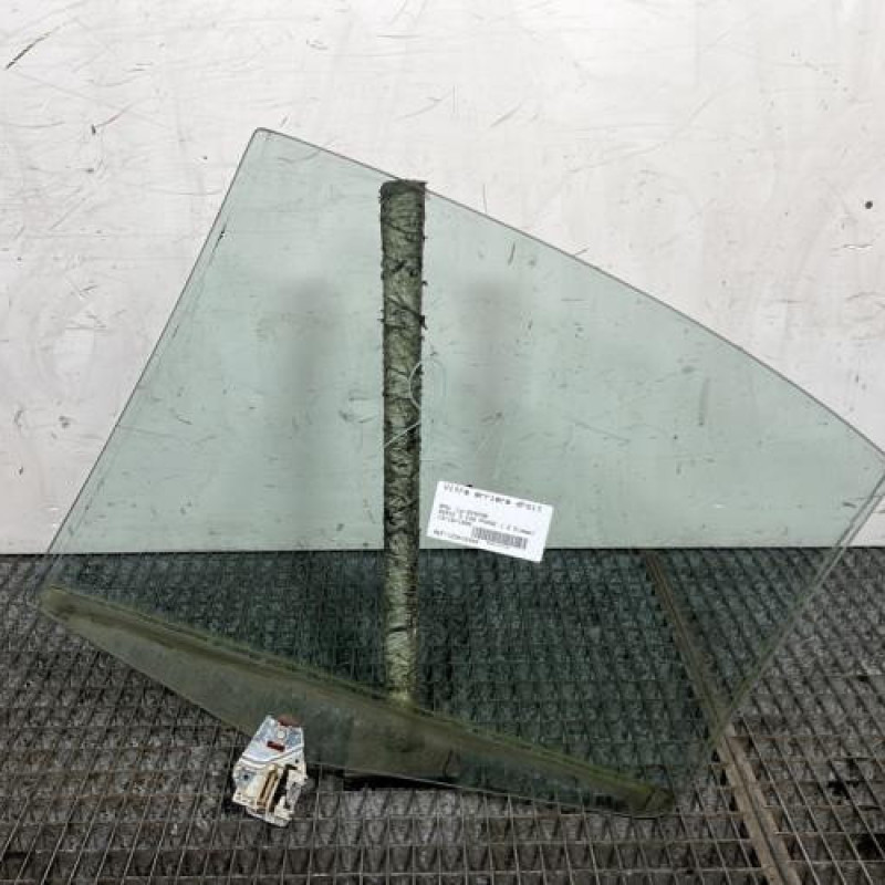 Vitre arriere droit BMW SERIE 3 E46 Photo n°4