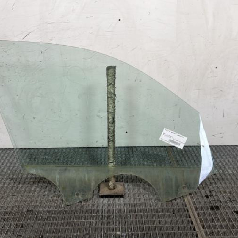 Vitre avant gauche BMW X3 F25 Photo n°4