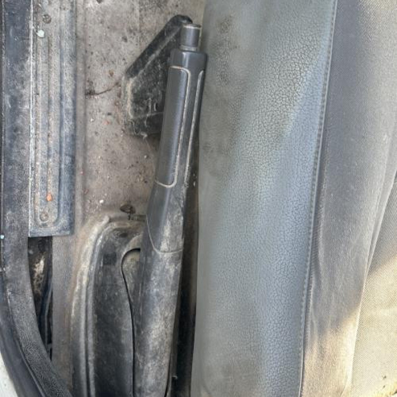 Serrure arriere droit CITROEN JUMPY 1 Photo n°20