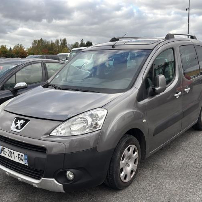 Vitre arriere gauche PEUGEOT PARTNER 2 Photo n°1