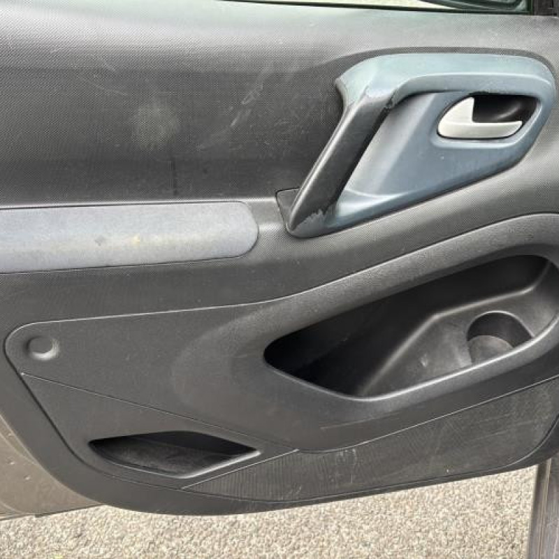 Boitier air bag PEUGEOT PARTNER 2 Photo n°9